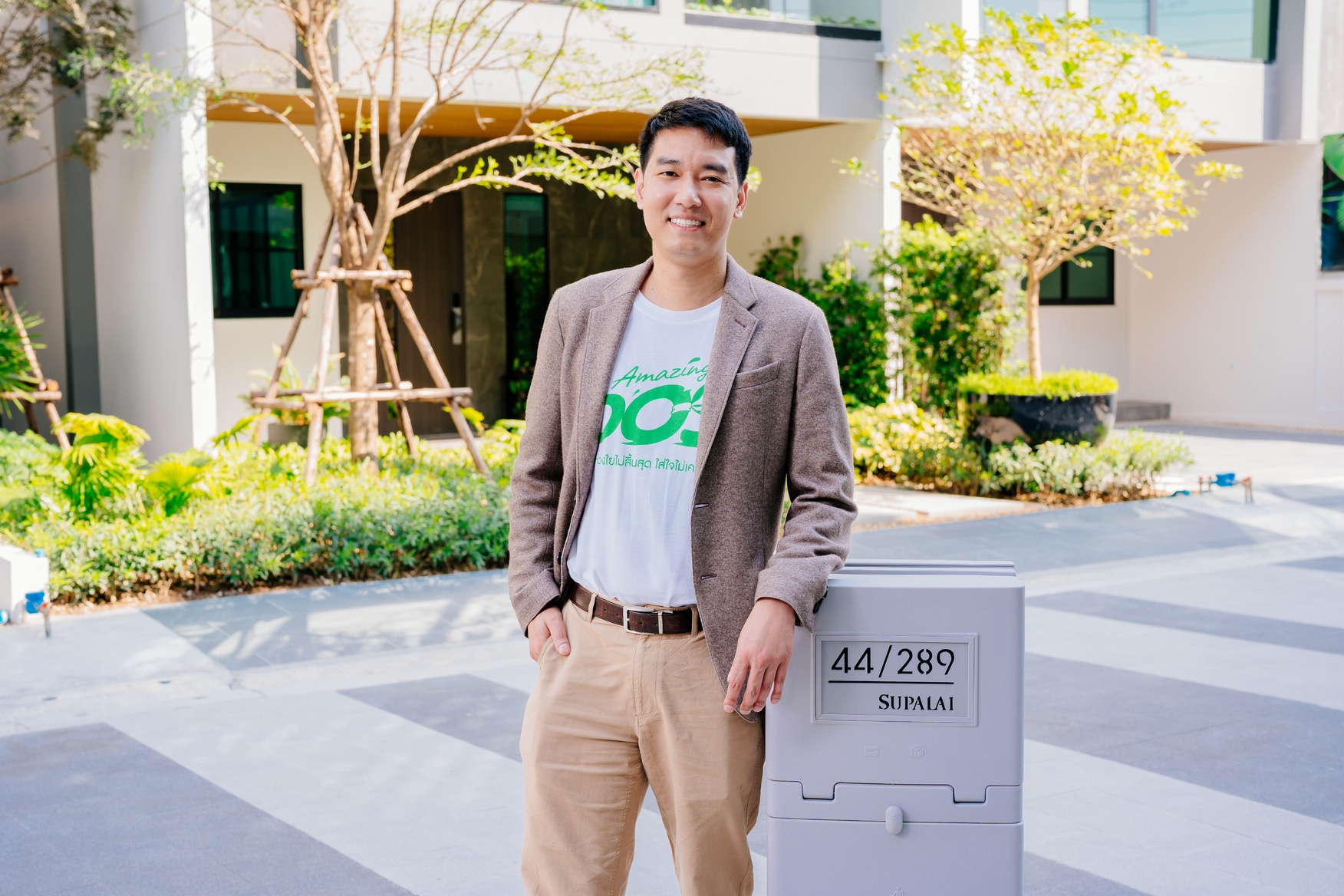 ดิศนิติ โตวิวัฒน์ รองกรรมการผู้จัดการใหญ่ กลุ่มบริษัท ธรรมสรณ์ จำกัด.jpg